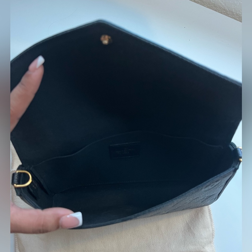Louis Vuitton Felicie (pouch only) - no chain strap. - Picture 2 of 3